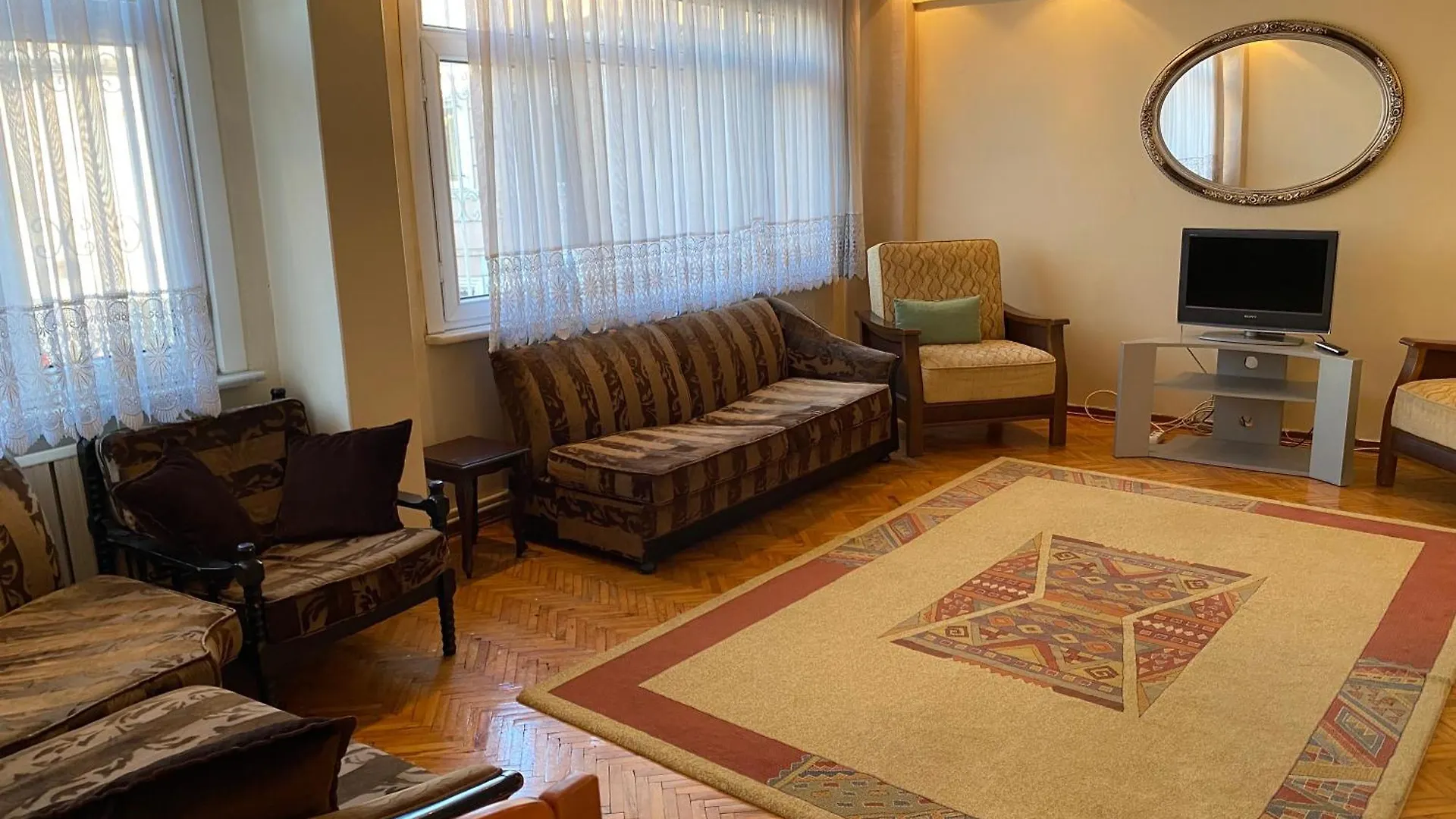 Spacious Apartment Very Close To The Tram Istambul Turquie