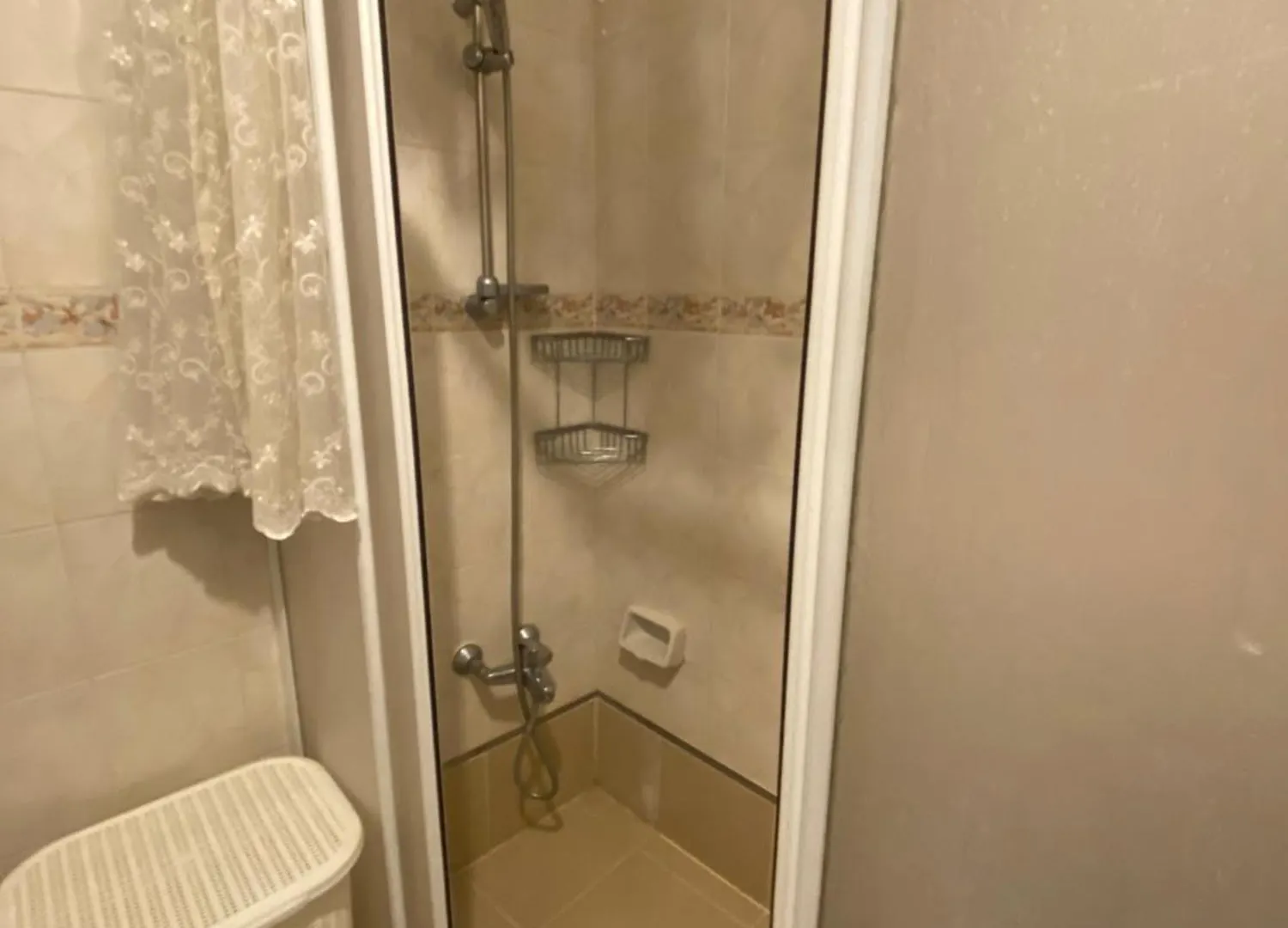 Spacious Apartment Very Close To The Tram Istambul 0*,  Turquie